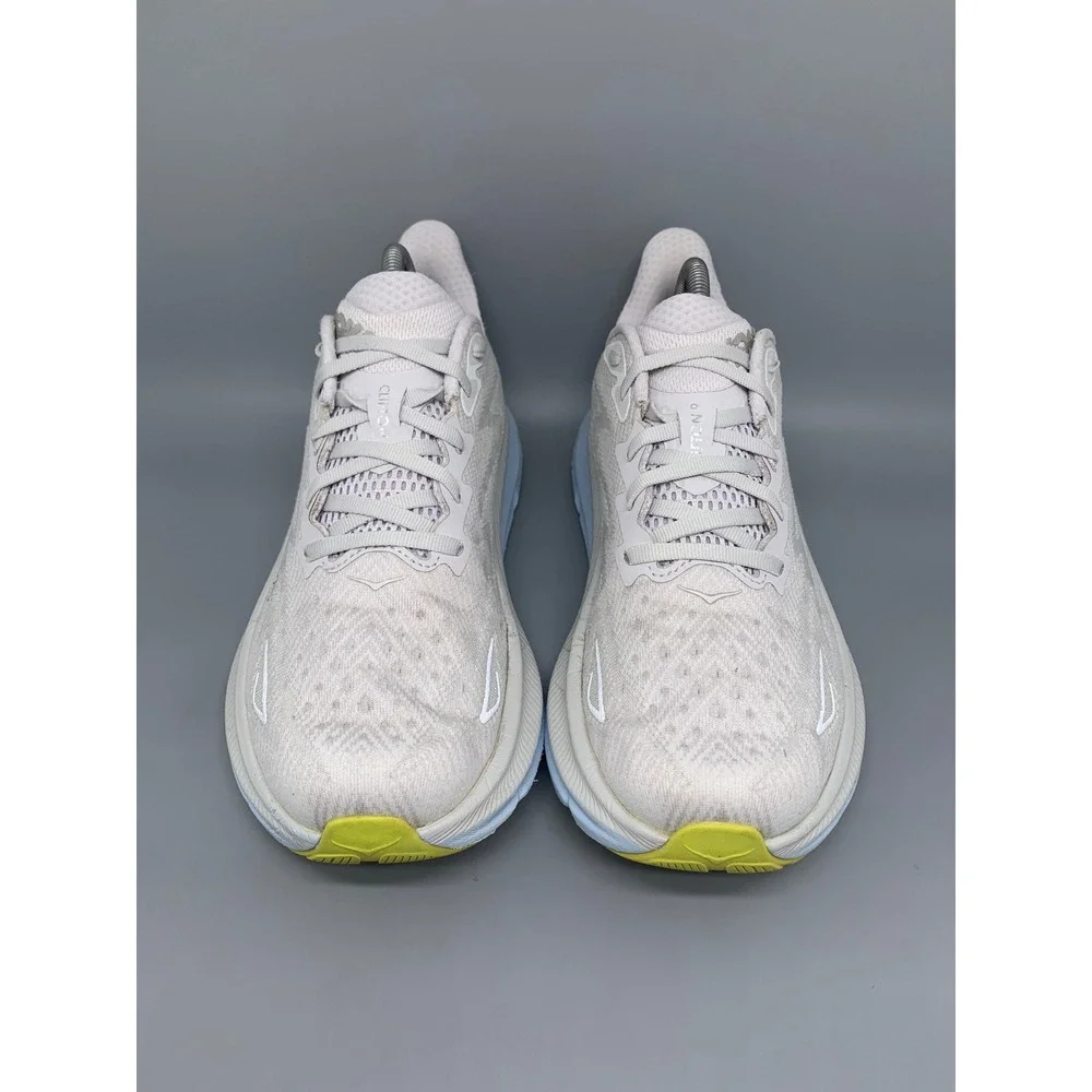 Hoka One‎ Clifton 9 Nimbus Silver Running Shoes Women's Sz 9B